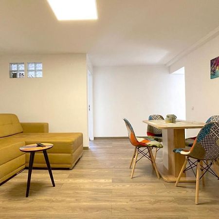 Well Prettyplaces Apartment 001 Брашов Екстериор снимка