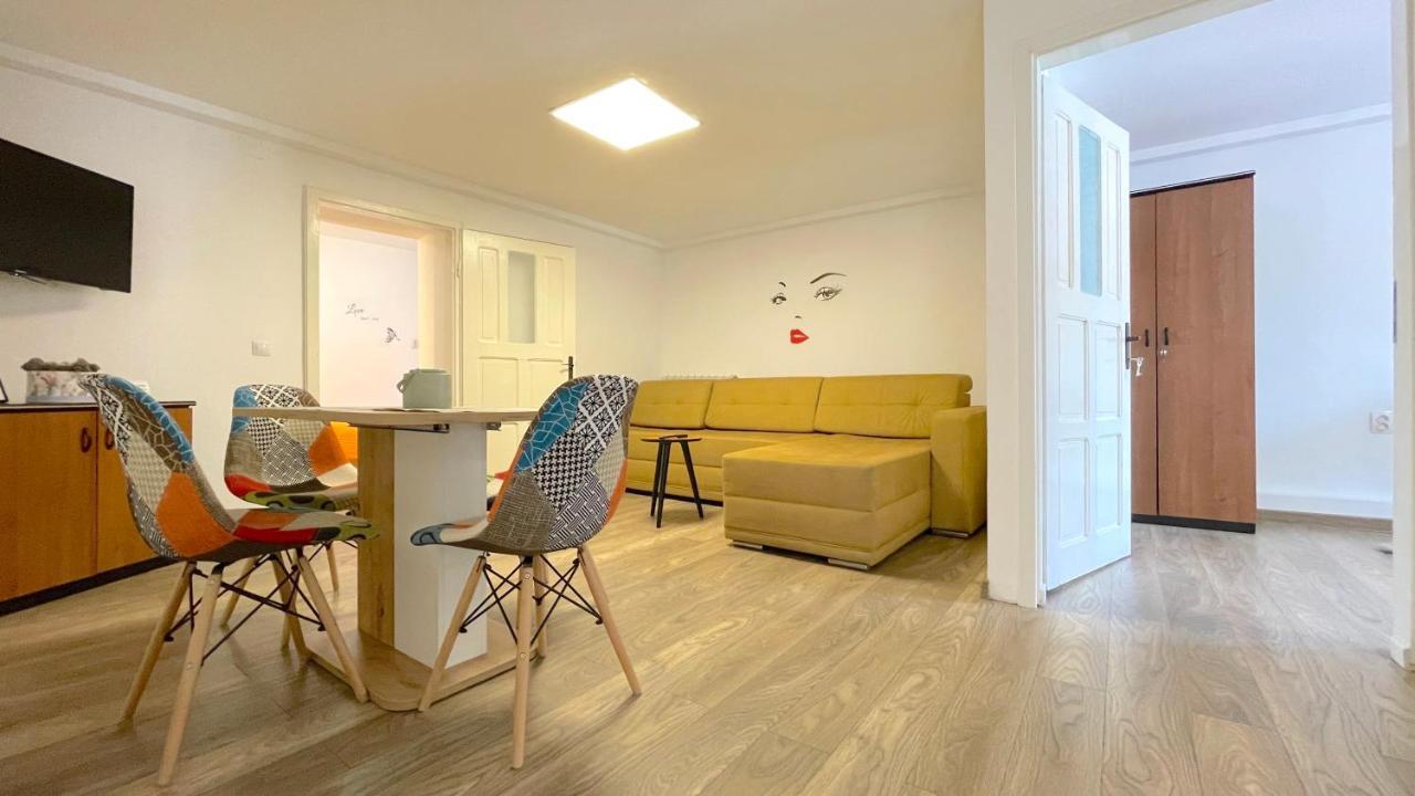Well Prettyplaces Apartment 001 Брашов Екстериор снимка