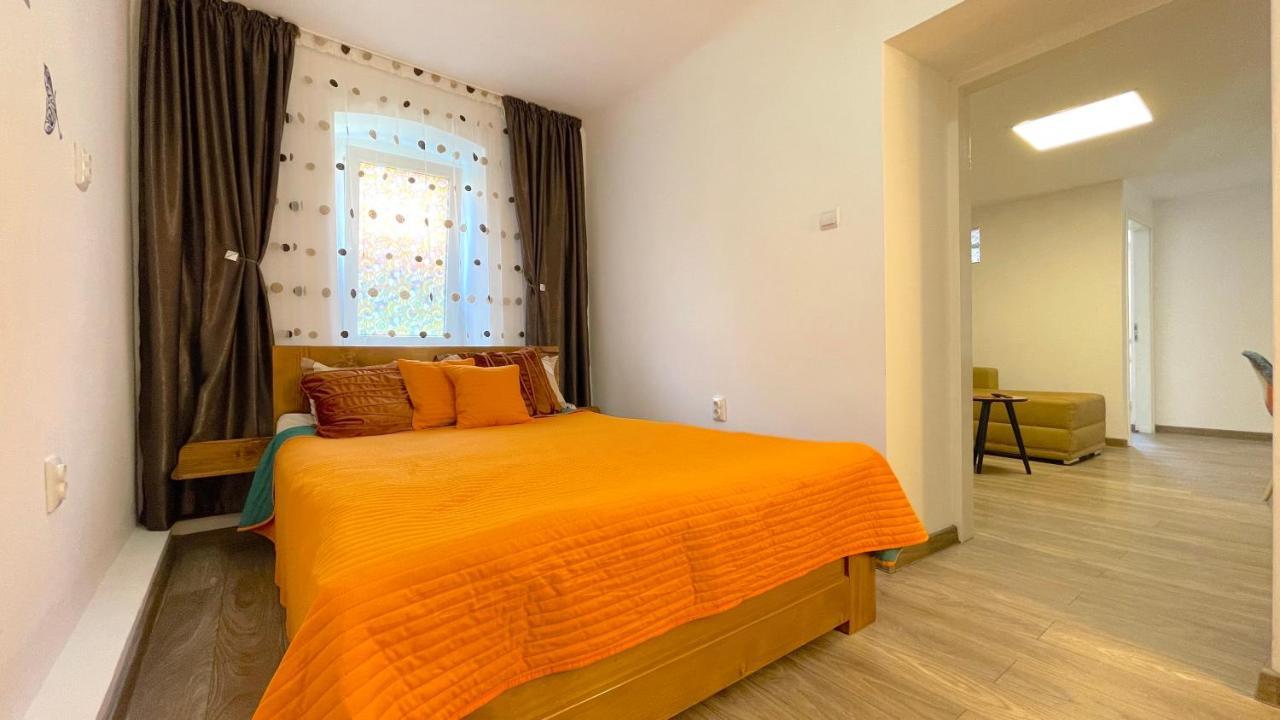 Well Prettyplaces Apartment 001 Брашов Екстериор снимка