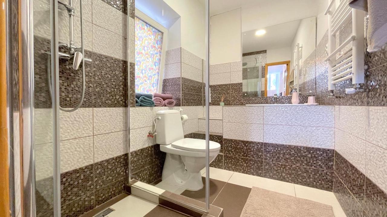 Well Prettyplaces Apartment 001 Брашов Екстериор снимка
