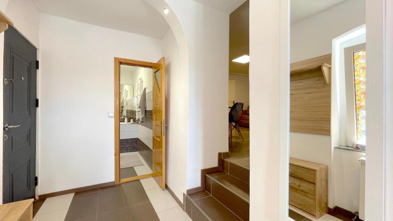 Well Prettyplaces Apartment 001 Брашов Екстериор снимка